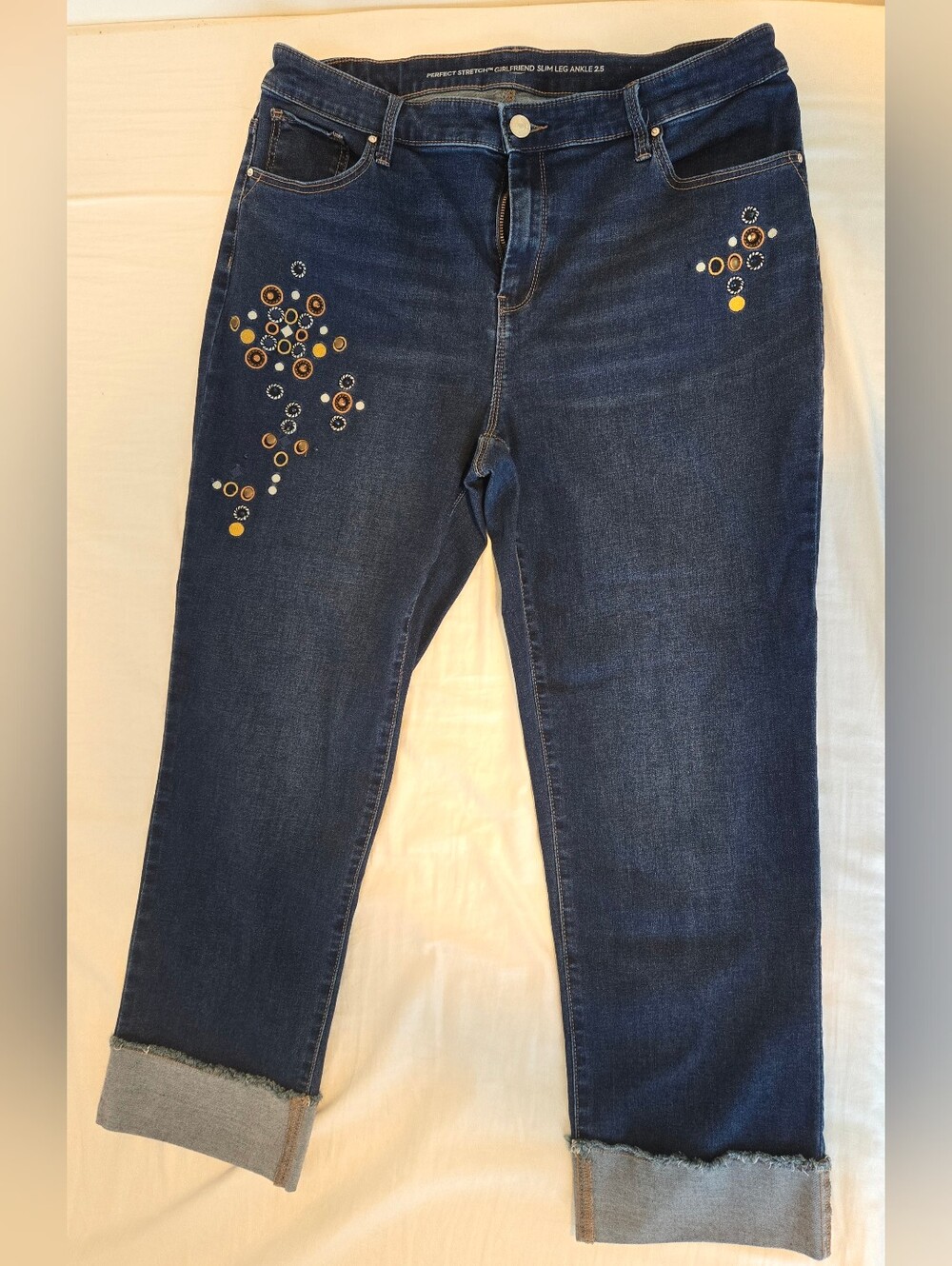 Chico's Perfect Stretch Girlfriend Slim Ankle Leg Embellished Jeans 2.5